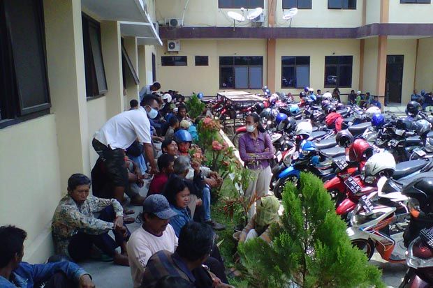 Ratusan Warga Penolak Bandara, Datangi Polres Kulonprogo