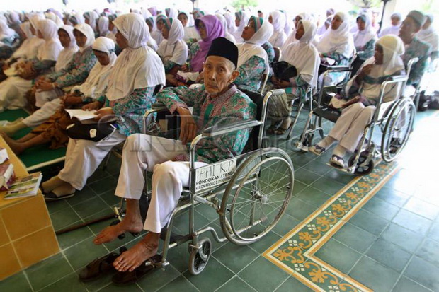 Tiga Haji Blitar Gagal Pulang karena Sakit