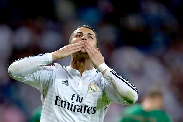 Ronaldo-Chicarito Jadikan Babak Pertama Milik Madrid