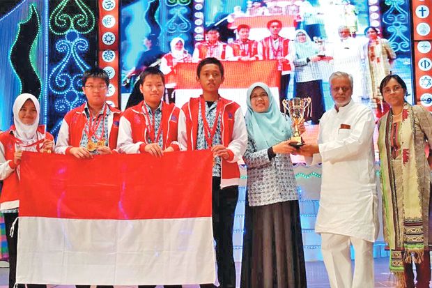 Indonesia Juara Umum Lomba Matematika di India