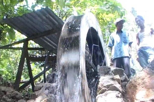Warga Timbulun Ciptakan Kincir Air untuk Dapatkan Listrik
