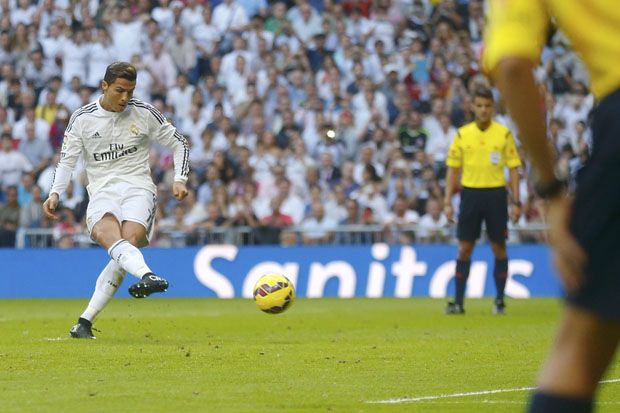 Ronaldo Rusak Rekor Barca di Babak Pertama