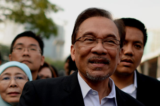 Pengacara Anwar Ibrahim Pertanyakan Tuduhan Mantan Ajudannya