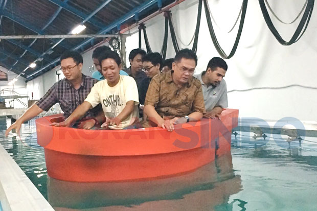 Perahu Plastik Dukung Penyelamatan Korban Banjir