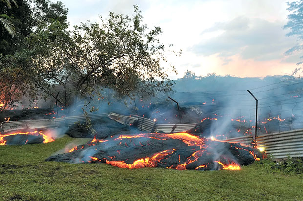 Aliran Lava Gunung Api Kilauea Ancam Warga