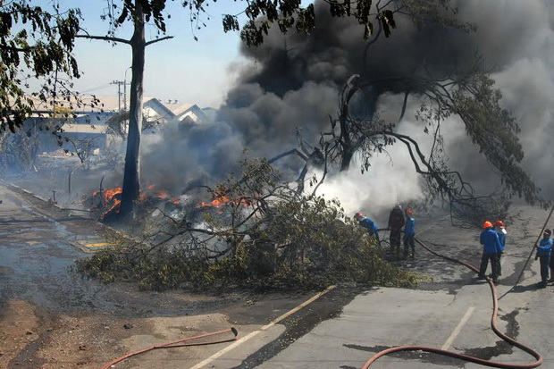 Gudang Ban di Pasuruan Terbakar, Jalur Pantura Lumpuh