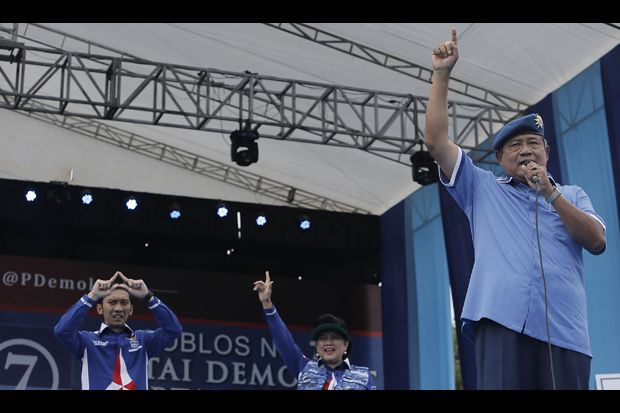 Prihatin DPR, SBY Pompa Semangat Fraksi Demokrat