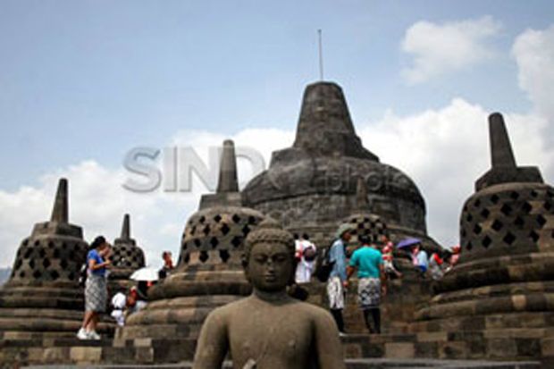 2015, Beribadah di Borobudur dan Prambanan Tak Dipungut Biaya