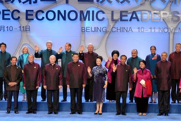 Replika Busana Pemimpin Dunia di APEC Banyak Diminati