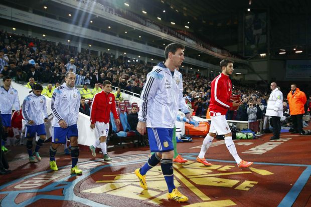 Argentina Tertinggal di Kandang West Ham