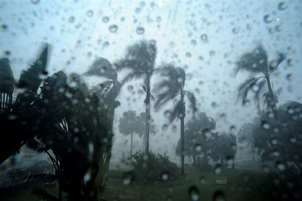 Usai Gempa, Kota Manado Diguyur Hujan Disertai Angin