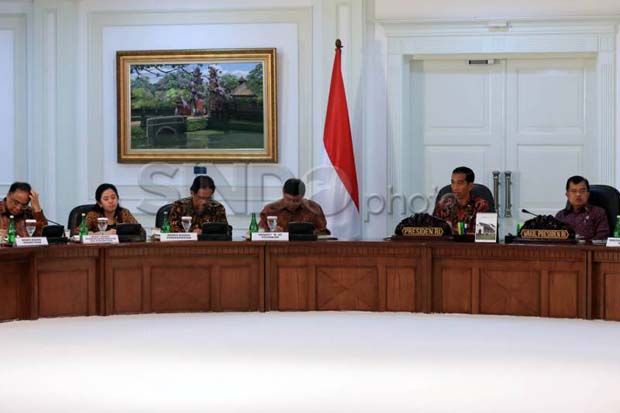 Jokowi Diminta Tegas kepada Anak Buahnya yang KKN