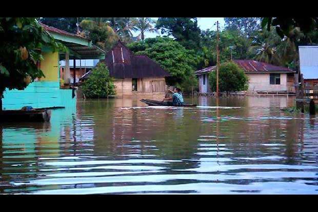 Banjir di Kampar Surut, Pengungsi Kembali ke Rumah