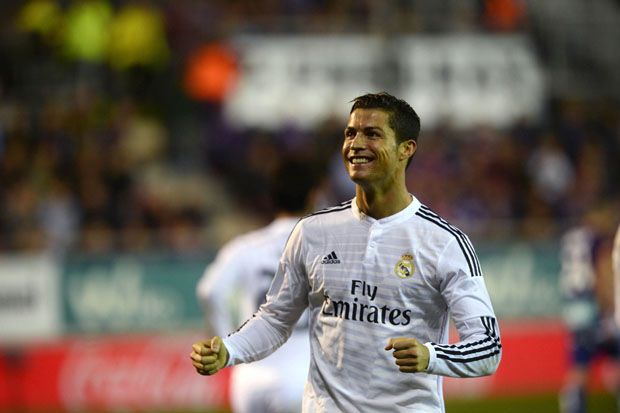 Ronaldo Dua Gol, Madrid Sikat Eibar