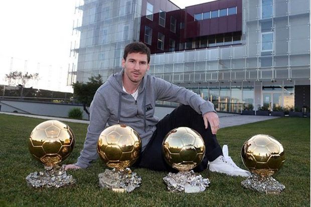 Messi Sang Raja Rekor