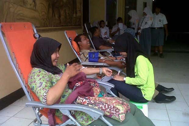 Pelajar dan PNS di Subang Sumbangkan Darah