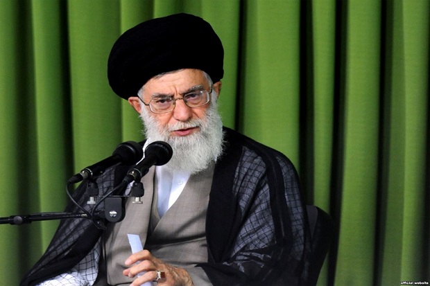 Khamenei: Iran Tak Akan Bertekuk Lutut pada Barat