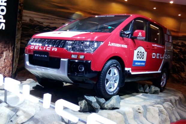 Mitsubishi Delica Mengaspal di Makassar