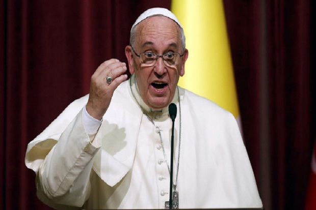Paus Fransiskus Benarkan Agresi Militer pada ISIS