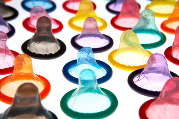 Peringati HIV/AIDS, Aktivis HTI Kecam Program Kondomisasi