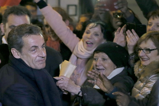 Sarkozy Kembali ke Dunia Politik Prancis