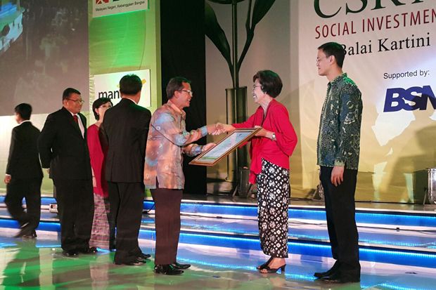 Aqua Group Raih Indonesia CSR Award 2014