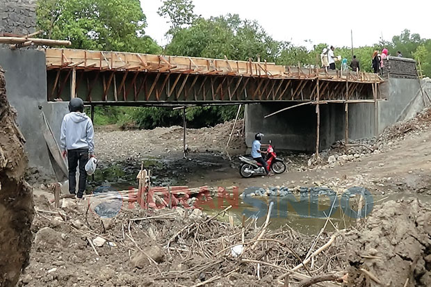 Proyek Jembatan Wonosari Langgar Bestek