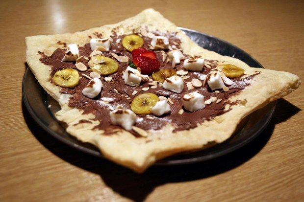 Croizza: Serenyah Pizza, Selembut Donat