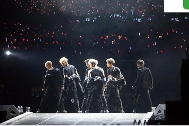 Shinhwa Buat Film Konser Pertama di Korea