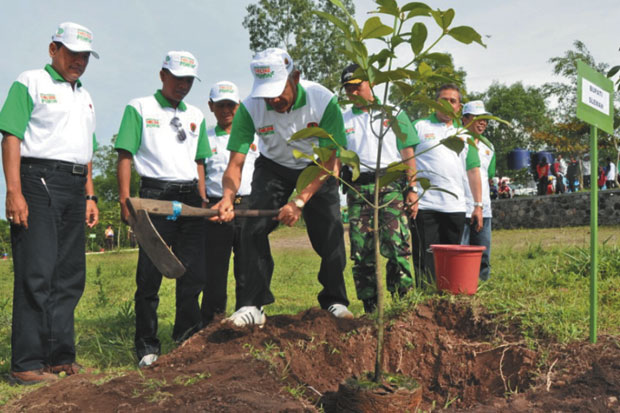 Sleman Tanam 16.200 Pohon untuk Konservasi Alam