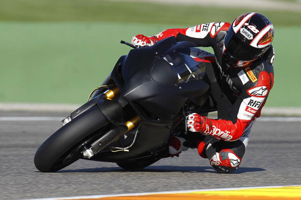 Dua Dedengkot MotoGP Panaskan Aprilia