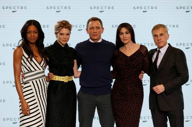 Naskah Film Bond Dicuri