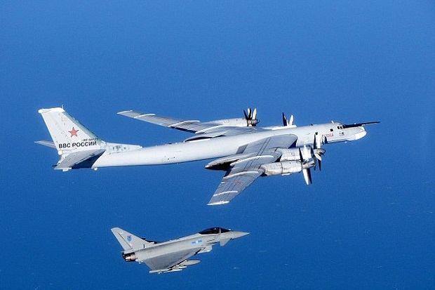Inggris: Manuver Pesawat Pembom Rusia Bisa Picu Tabrakan