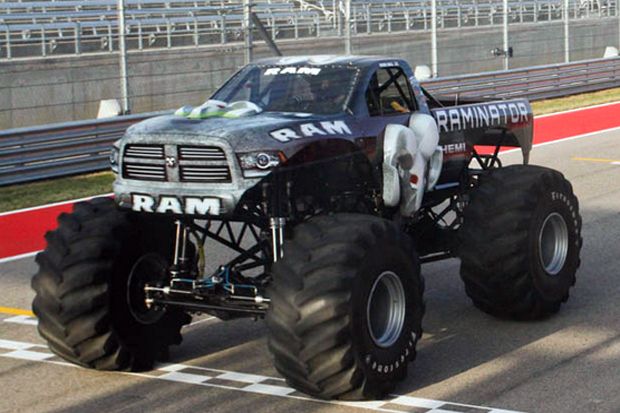 Monster Truck Raminator Tercepat di Dunia