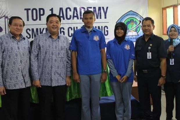 TOP 1 Academy Hadir di Jakarta