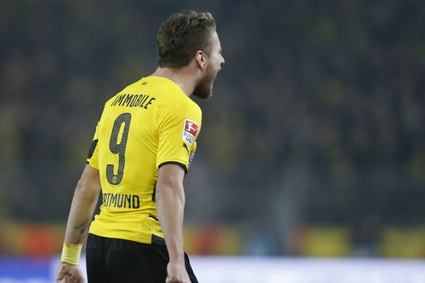 Dortmund Berbagi Angka di Kandang Sendiri