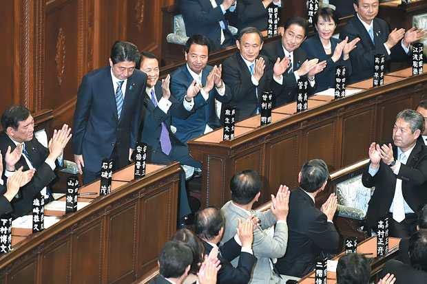 Abe Kembali Pimpin Jepang