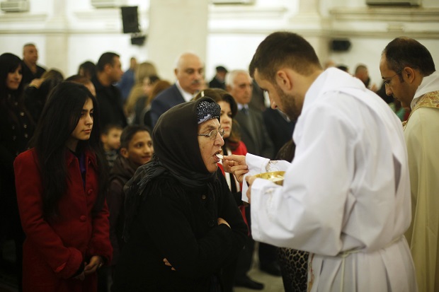 Semarak Natal Dunia, dari Vatikan hingga Timur Tengah