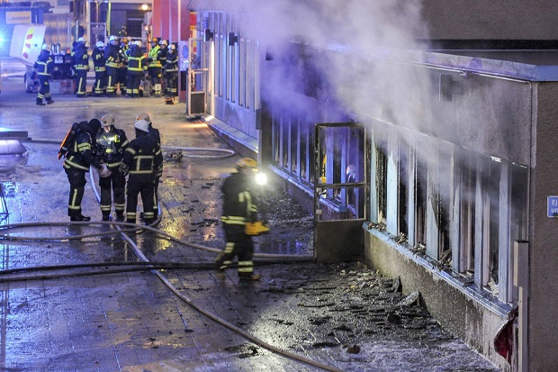 Masjid di Swedia Dibakar, Lima Orang Terluka