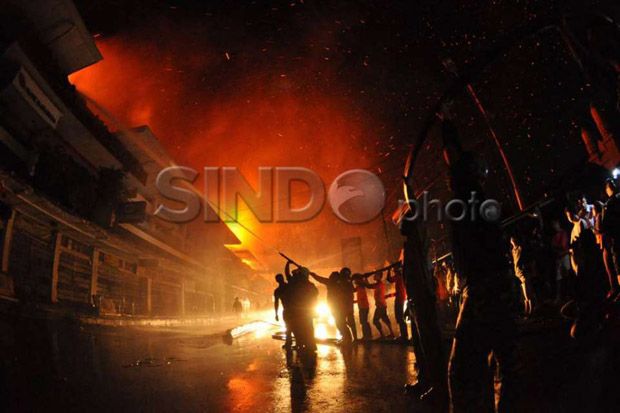 Tinjau Pasar Klewer, Kapolda Jateng: Yang Penting Api Segera Padam