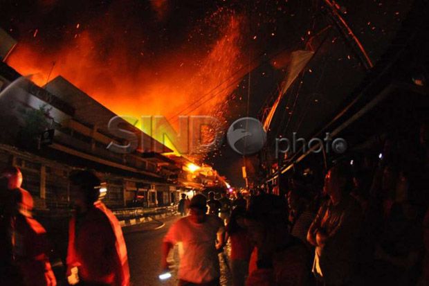 Sebanyak 1.700 Kios di Pasar Klewer Terbakar