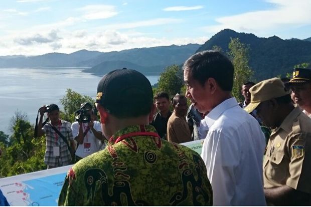 Jokowi Tinjau Pembangunan Jembatan di Jayapura