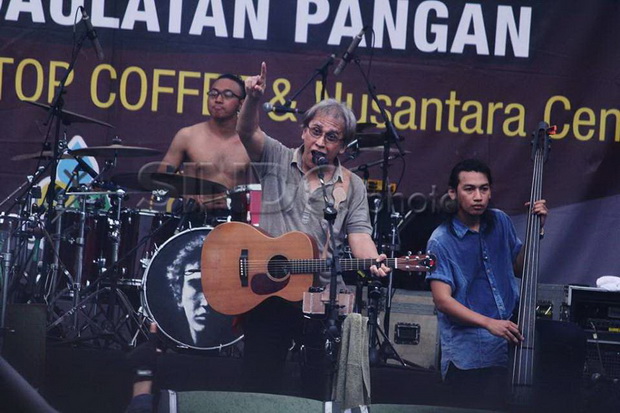 Iwan Fals Sumbang Lagu di Ultah ke-11 KPK