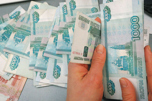 Maskapai Rusia Tertekan Penurunan Rubel