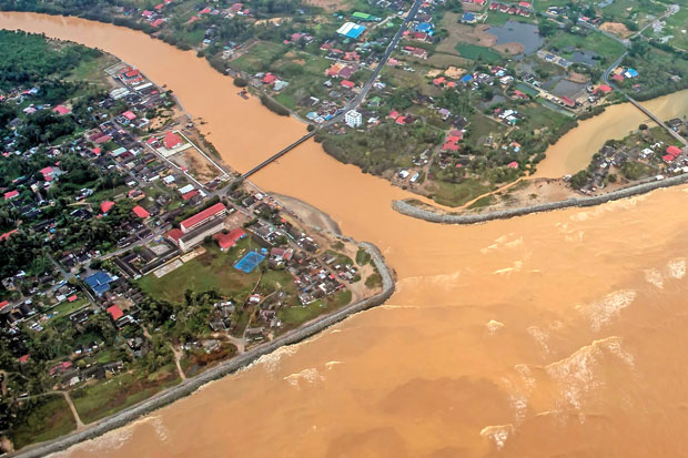 3 Anak Tewas Diterjang Banjir Filipina