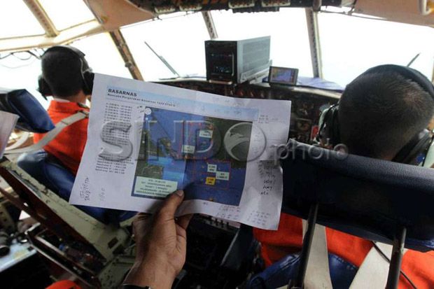 Cari Korban AirAsia, Jepang Terjunkan 2 Kapal dan 3 Helikopter