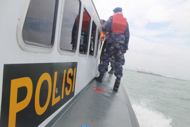 Cari Korban AirAsia, Polisi Sisir Perairan Utara Jawa Tengah