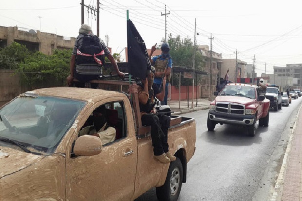 Bendera Dibakar, ISIS Sandera Puluhan Warga Irak