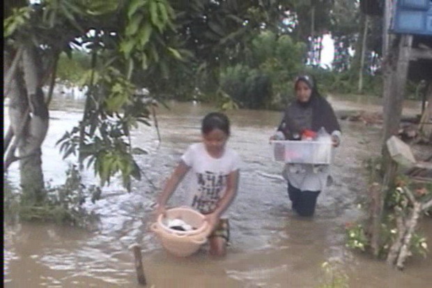 Banjir di Jalan Swadaya, Warga Mengungsi