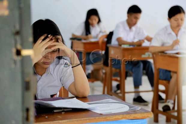 Kritik Guru Besar UNJ Soal Ujian Nasional
